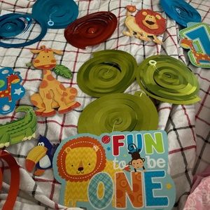 Turning 1 jungle party decorations